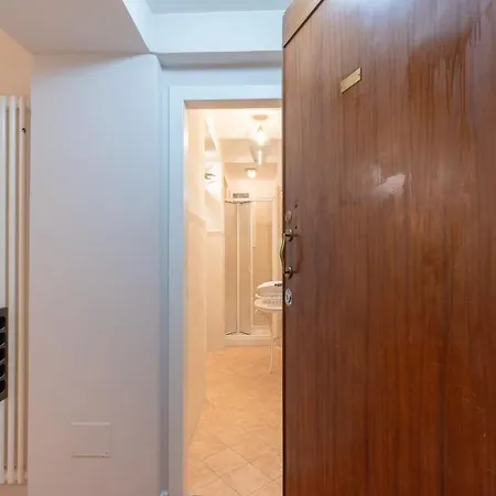 Sambrogio Suite-hosted By Sweetstay
