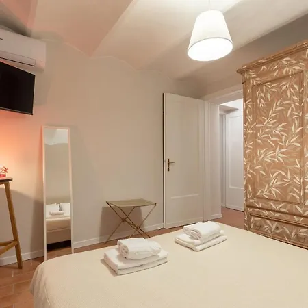 Sambrogio Suite-hosted By Sweetstay